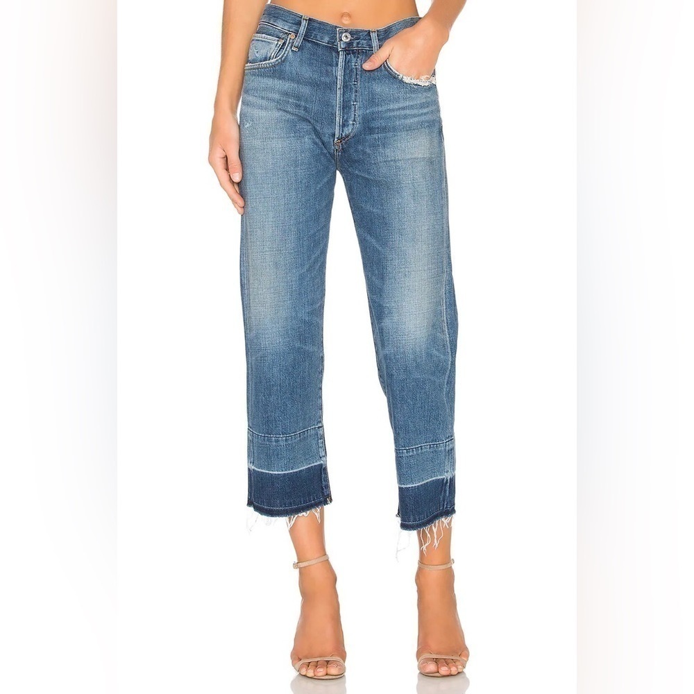 Citizens of Humanity Cora Crop Relaxed Undone Hem in Fade Out Jeans - Picture 2 of 10